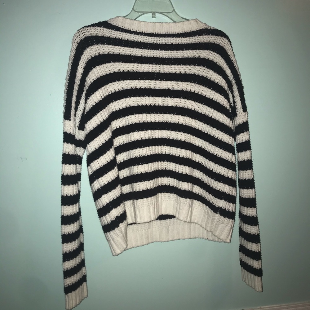 Express Sweater - Picture 2 of 2